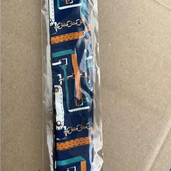 Skinny scarf/wrist wrap/hair tie - Picture 2 of 6